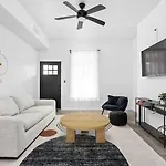 Cozysuites 3Br Arsenal Heights, Indy 2