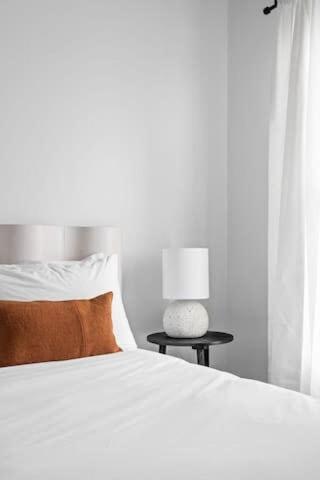 Cozysuites 3br Arsenal Heights, Indy 2 Holiday home *