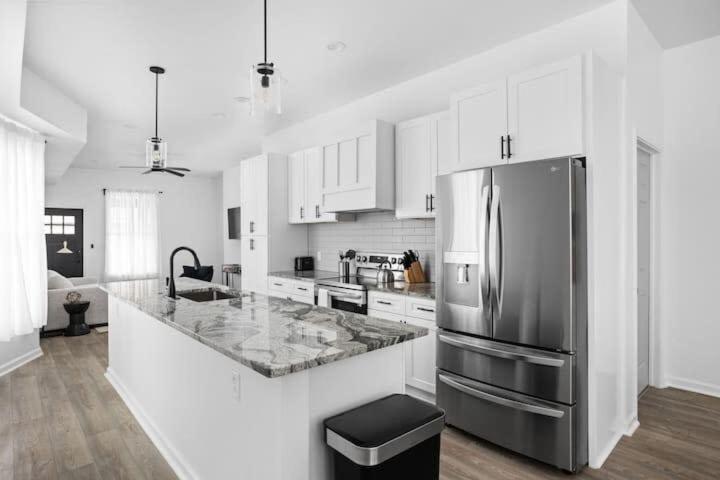 Cozysuites 3br Arsenal Heights, Indy 2 Holiday home